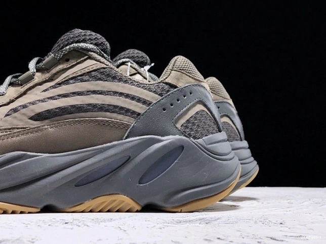 Adidas Geode v2 EG6860 700 Boost Yeezy 0812